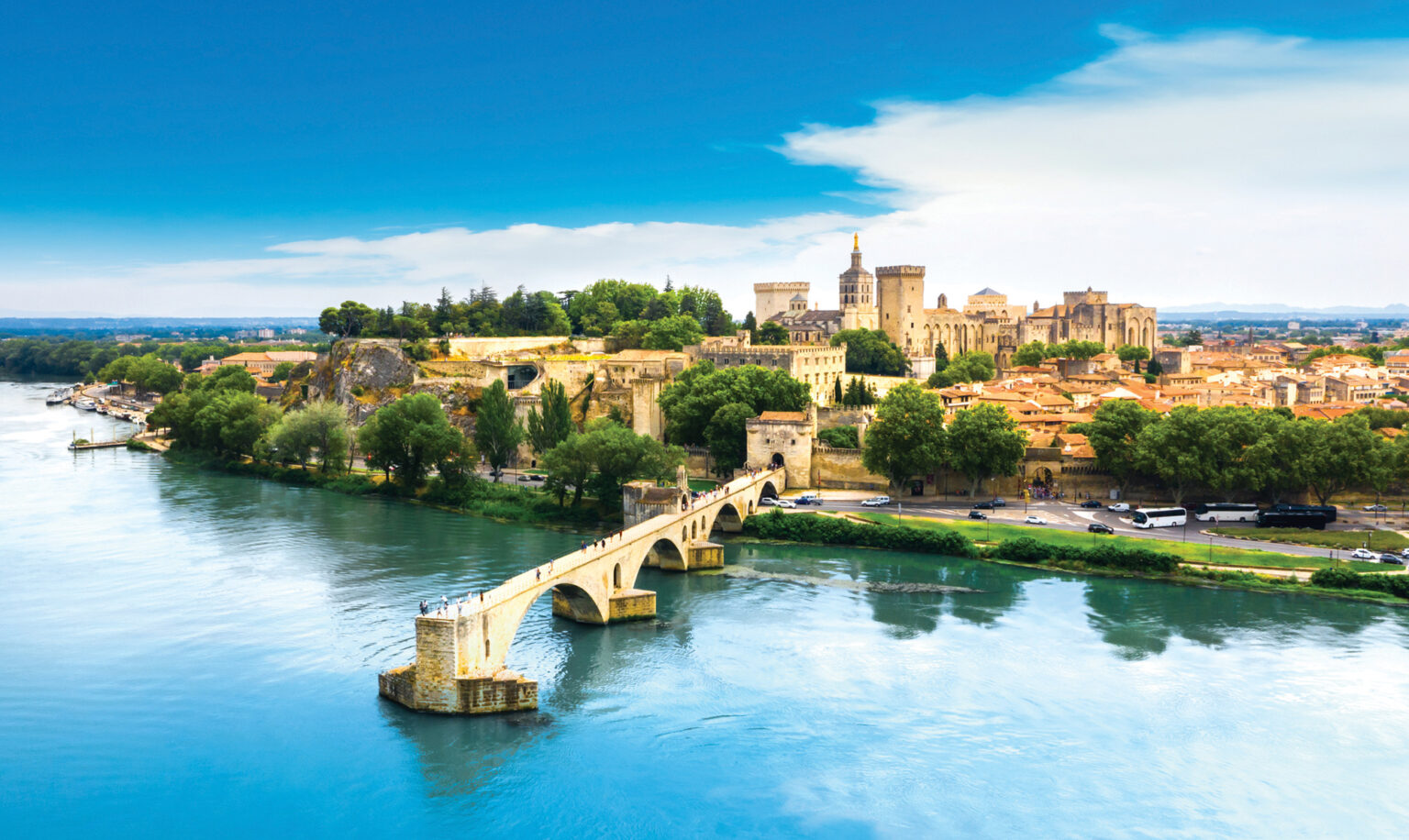 Avignon, le Palais des Papes et le Rhône